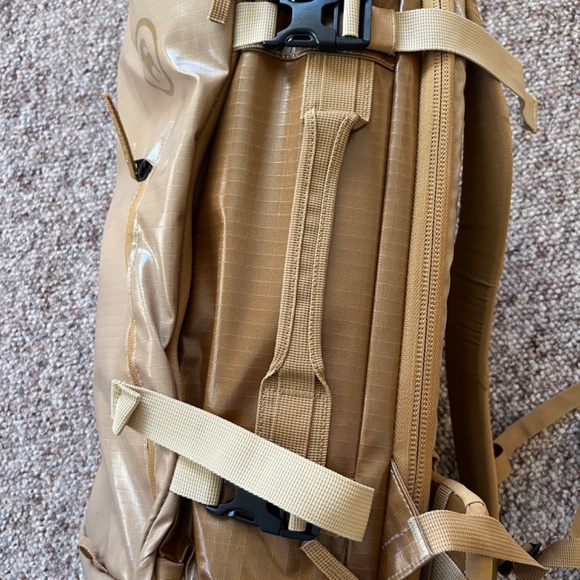 Backcountry Destination 30L travel / every day carry Backpack, tan - Picture 5 of 10